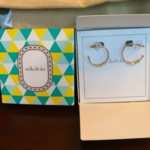 NIB Namesake hoop earrings from Stella & Dot